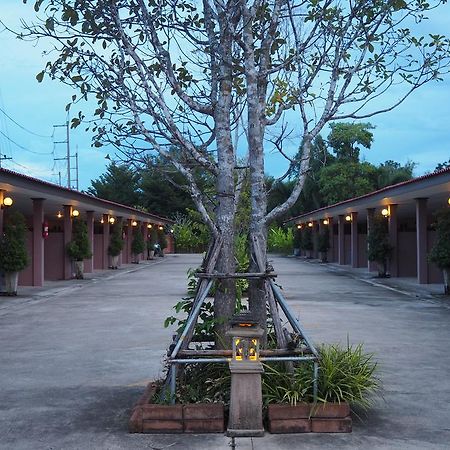 Rimmueng Resort Phanom Sarakham المظهر الخارجي الصورة