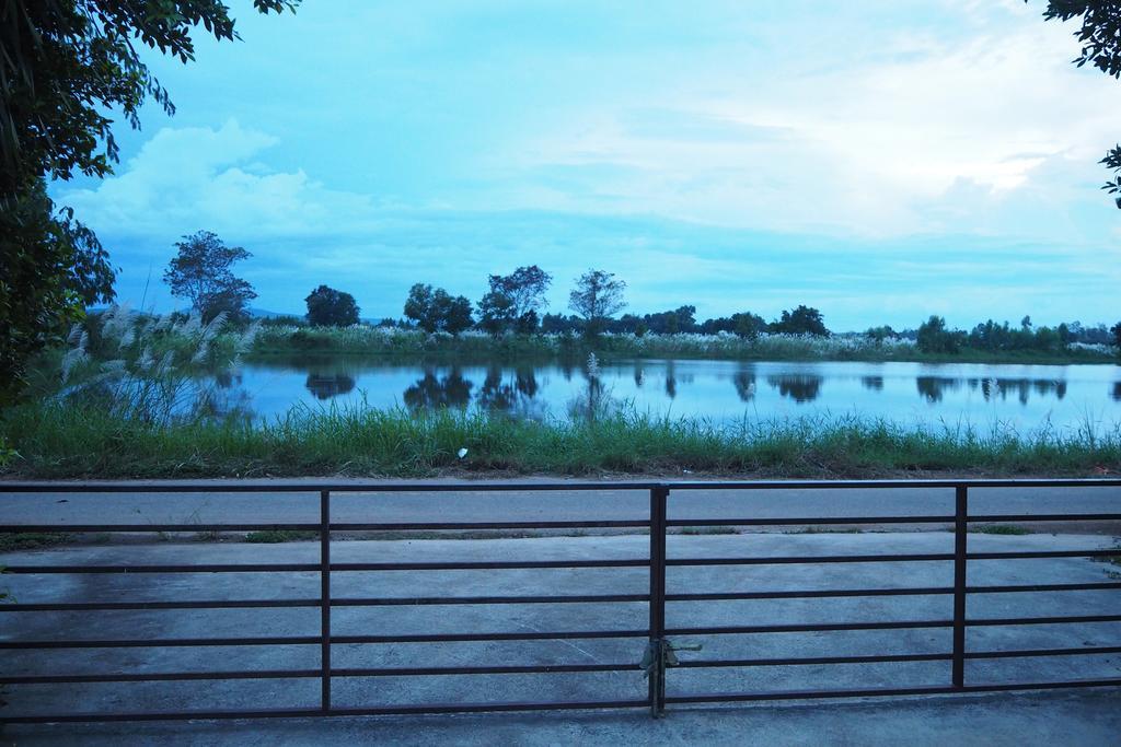 Rimmueng Resort Phanom Sarakham المظهر الخارجي الصورة