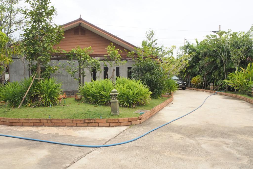 Rimmueng Resort Phanom Sarakham المظهر الخارجي الصورة